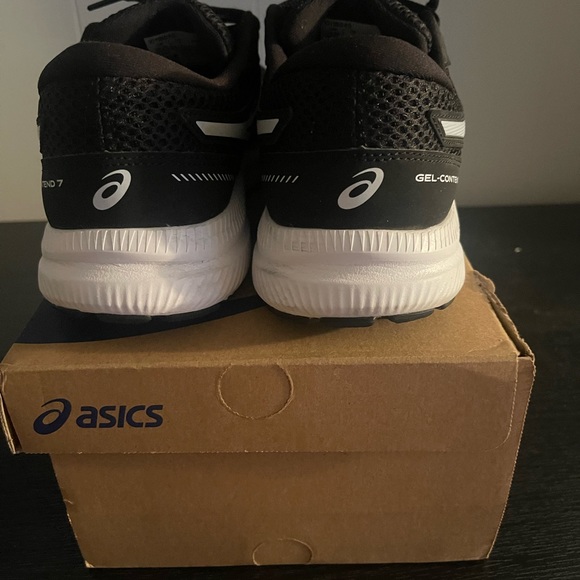 ASICS contend - Picture 2 of 4